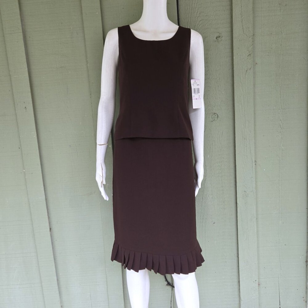 NWT LE SUIT Brown Tank Skirt Suit 6
